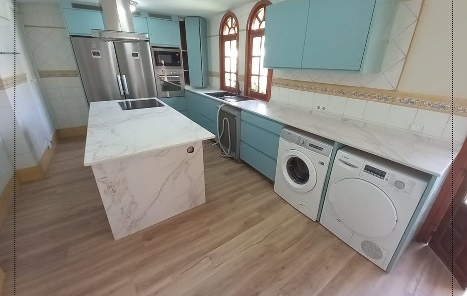 EMPRESA DE FABRICACIÓN E INSTALACIÓN DE ENCIMERAS DE COCINA EN CORIA DEL RÍO